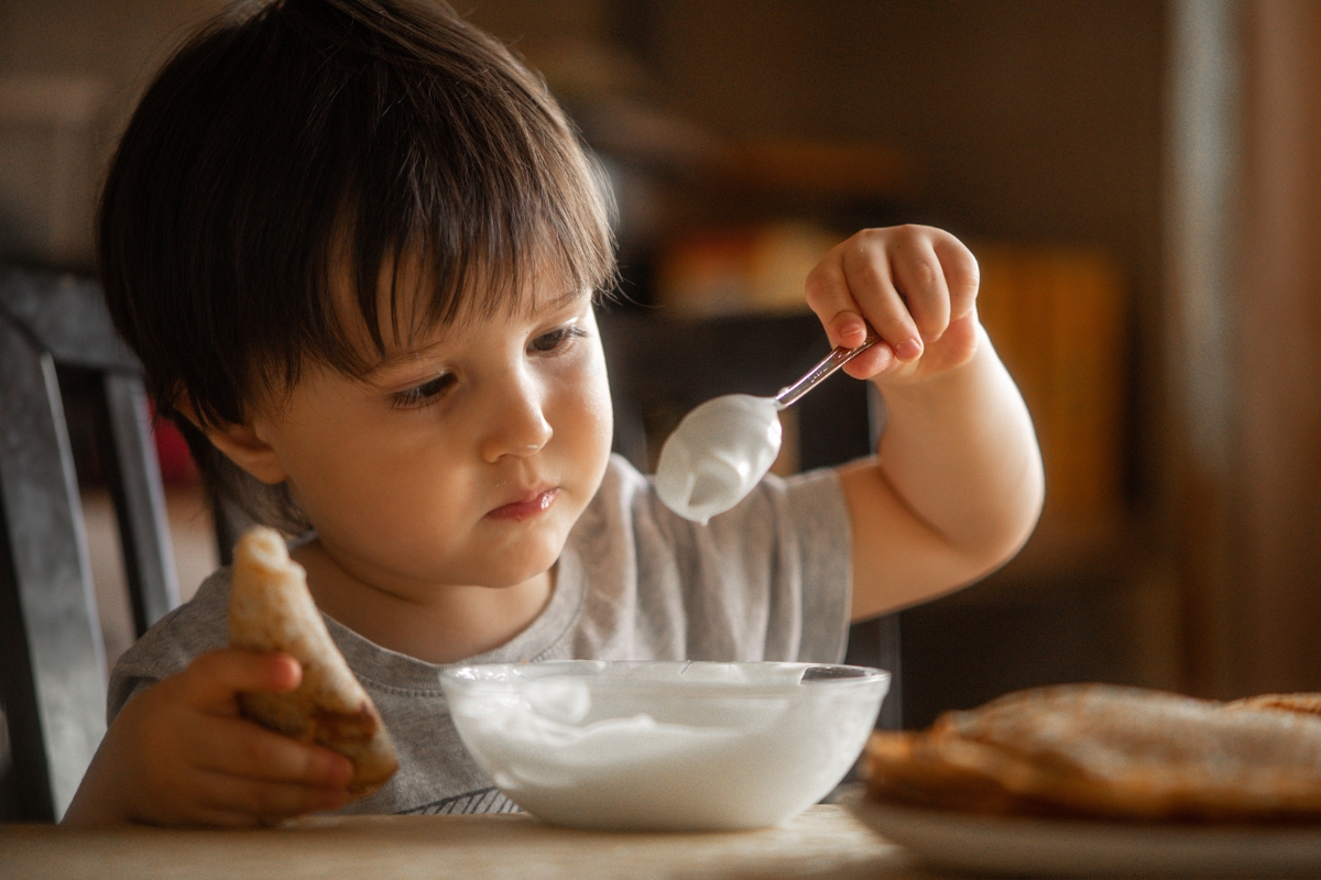 Healthy snacks for strong kids teeth in Spanaway